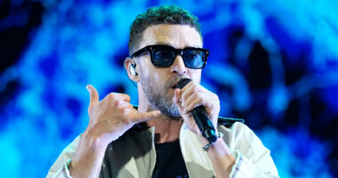 Avril Lavigne, Bella Hadid & other stars battling Lyme disease after Justin Timberlake reveals ‘debilitating’ diagnosis