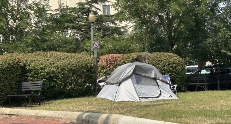 A homeless tent before the clean up in DC (image via DOI)