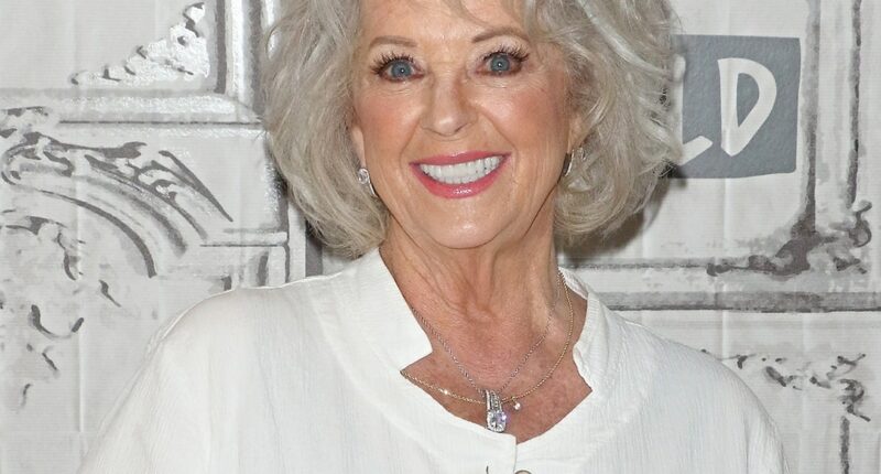 Celebrity Chef Paula Deen Closes 2 Restaurants