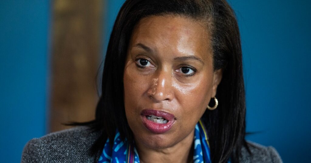 D.C. students return to school as the city remains on edge amid Trump’s takeover