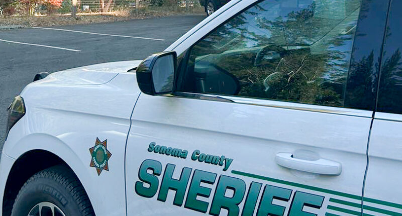 Deputy who allegedly killed ex-partner kills self following standoff