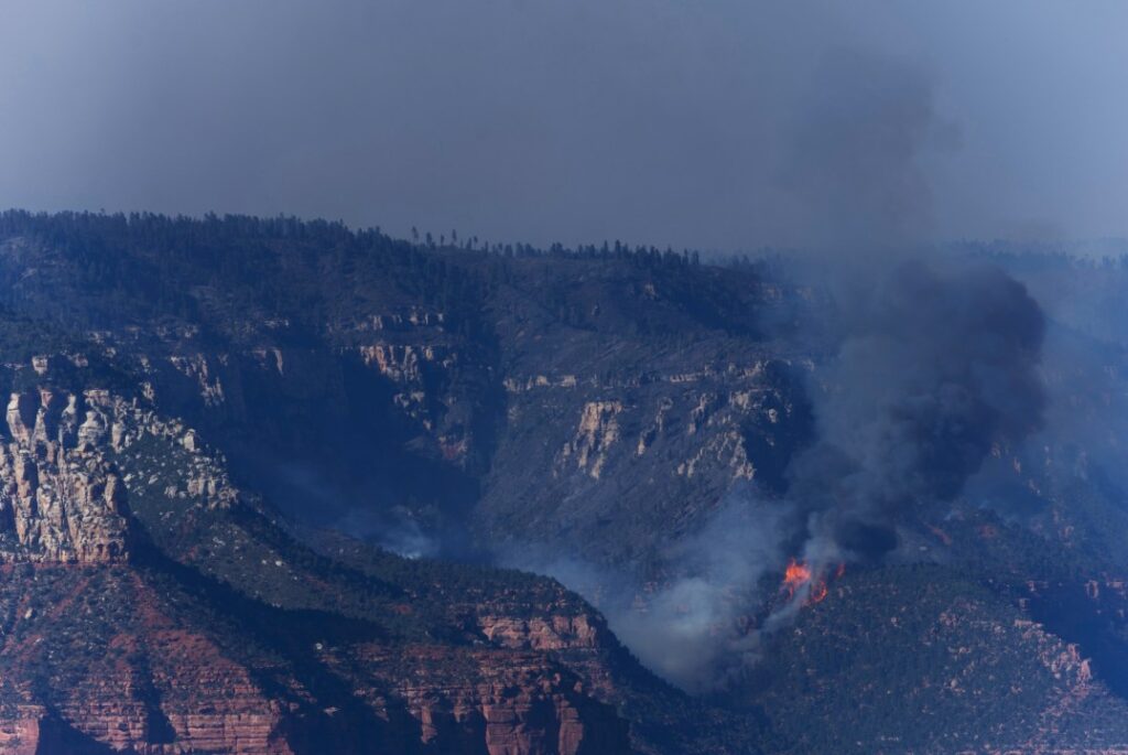 Dragon Bravo Fire near Grand Canyon grows to more than 116K acres