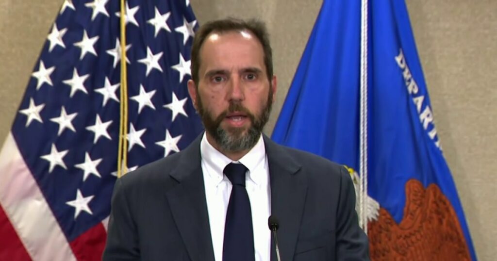 Federal officials launch investigation into former Trump prosecutor