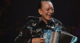 Flaco Jimenez, Texas accordionist who expanded popularity of conjunto and Tejano music, dies at 86