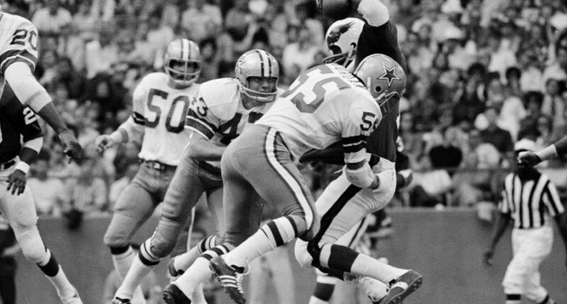 Former Alabama football star Lee Roy Jordan dies at 84