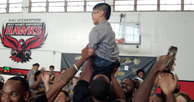 Golden State Warriors star Gary Payton II hosts basketball camp to support youth and raise dyslexia awareness