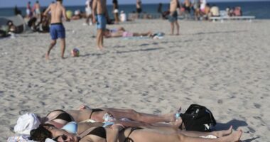 How to stay safe in the sun