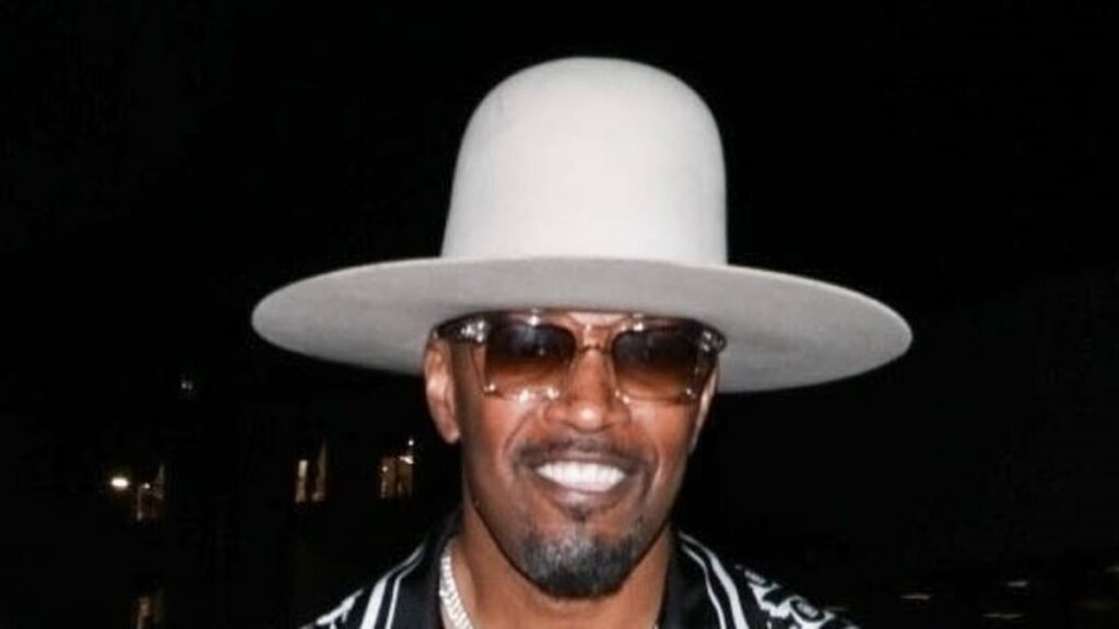 Jamie Foxx spotted on rare night out with on-off girlfriend