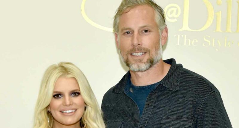 Jessica Simpson and Ex Eric Johnson Reunite for Las Vegas Flight