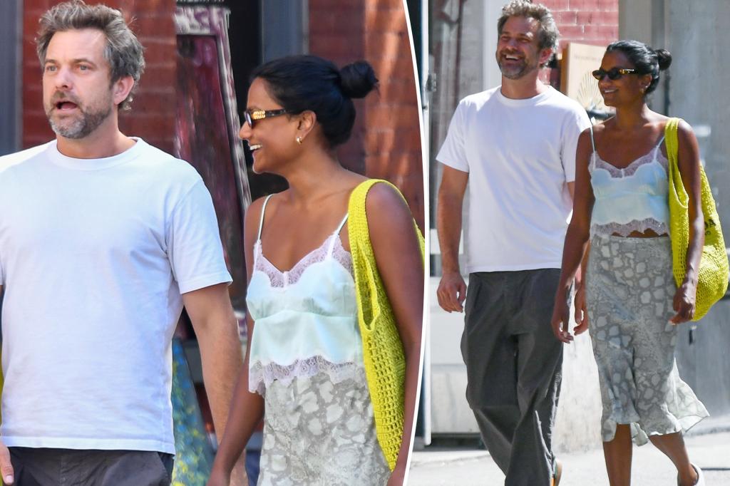 Joshua Jackson and ‘Bridgerton’ actress Simone Ashley spotted on cozy NYC stroll