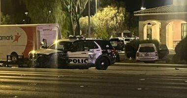 Las Vegas police officers hospitalized after attempting to stop suspects at shopping plaza