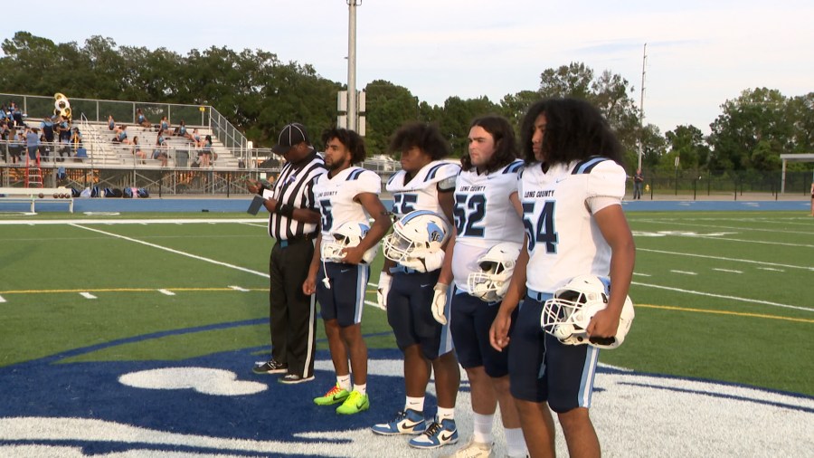 Long County football outlasts Johnson to win region tilt