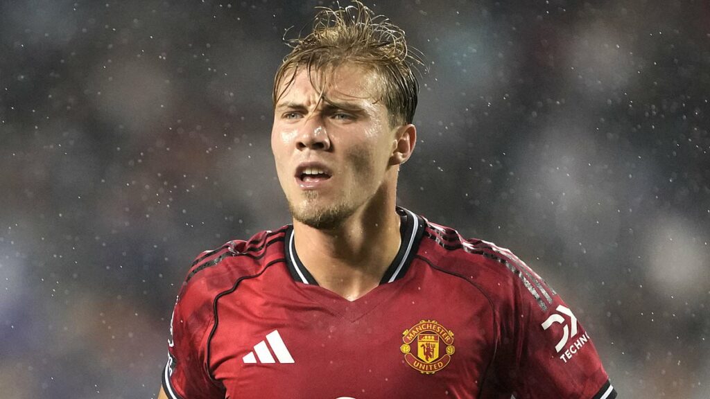 Man United transfer news: United's major advantage in race for Benjamin Sesko and why they think he's the answer, what's happening to 'bomb squad' quartet and the young star forcing his way into first team