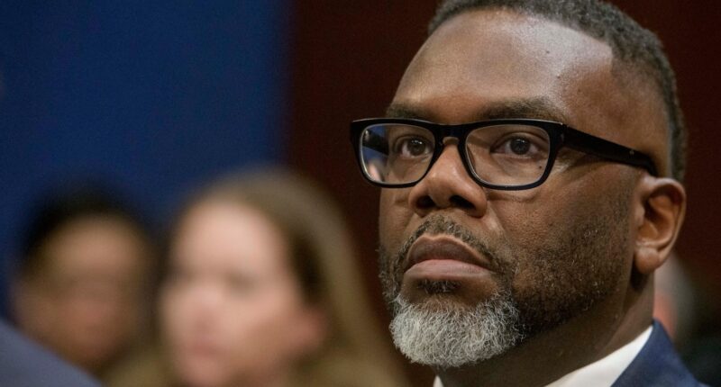 Mayor blasts federal threat to deploy National Guard to Chicago