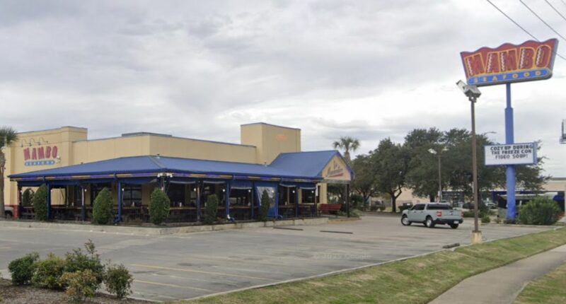 Nurse left her 1-year-old in restaurant parking lot: Police