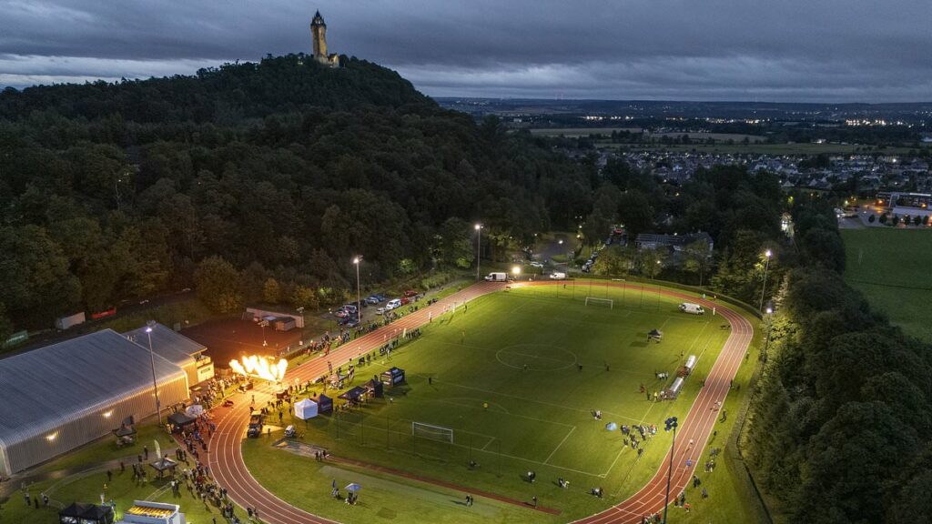 ON THE ROAD catches up with the Monument Mile in Stirling, and finds hardy athletes following in the footsteps of legends
