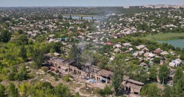 Panic in eastern Ukraine as Trump entertains giving parts to Russia