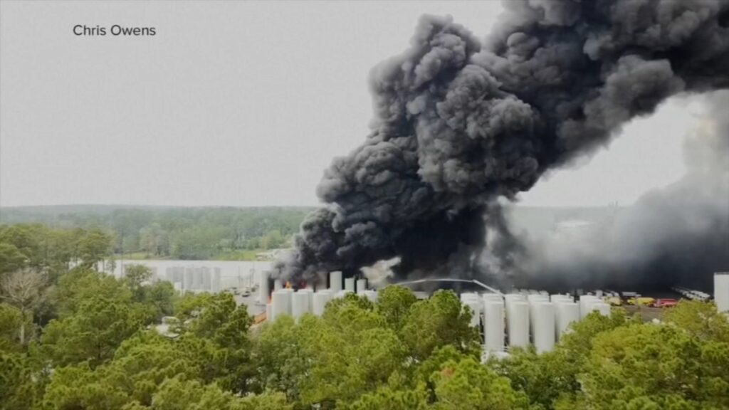 Roseland, Louisiana explosion today: Massive Smitty's Supply fire forces evacuations