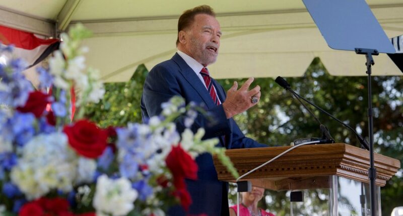 Schwarzenegger steps back into political arena in redistricting crusade