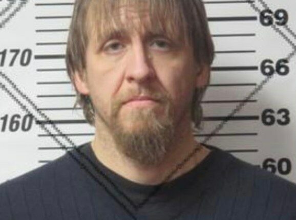 Sheriff: Manhunt underway in Washington County, Tennessee