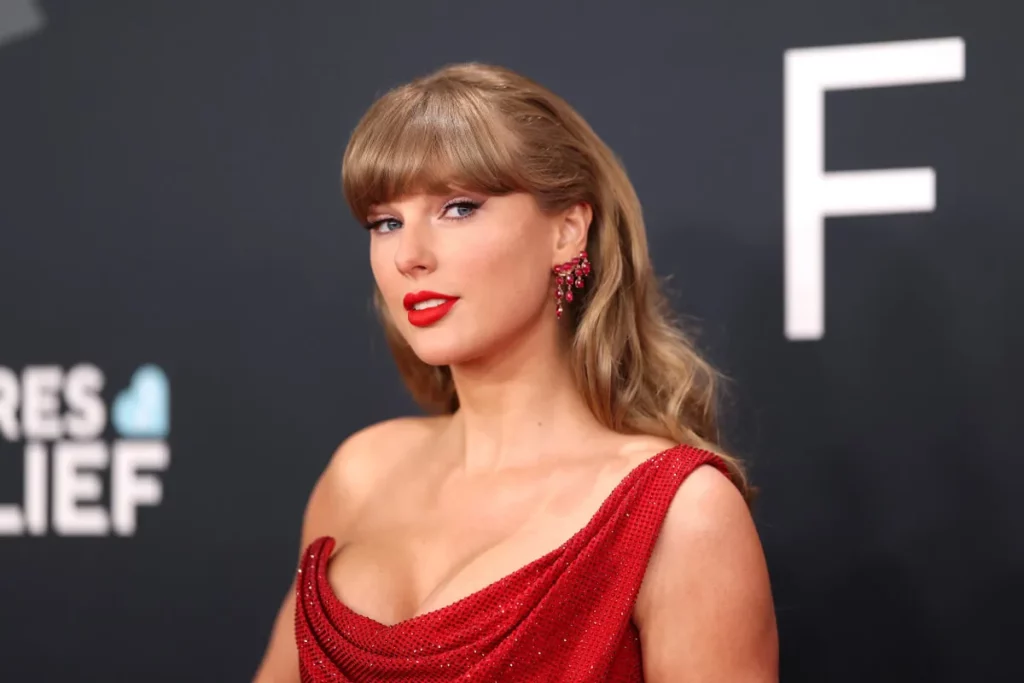 Taylor Swift Once Said She Becomes 'Ridiculously Stupid' in Romantic Relationships
