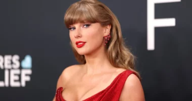 Taylor Swift Once Said She Becomes 'Ridiculously Stupid' in Romantic Relationships