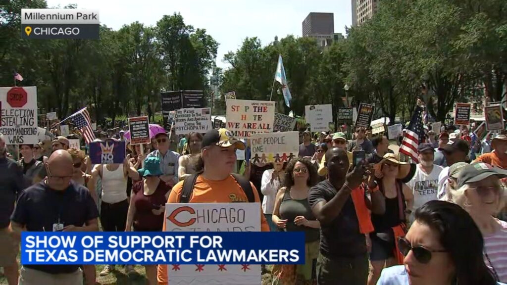 Texas House Democrats who fled to Illinois join Millennium Park rally downtown Chicago to protest Republican redistricting