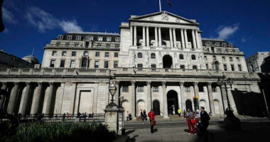 The Bank of England cuts its main interest rate to 4%, the lowest level since March 2023