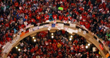 Things to know about legislator walkouts as Texas Democrats flee state over a high-stakes map vote