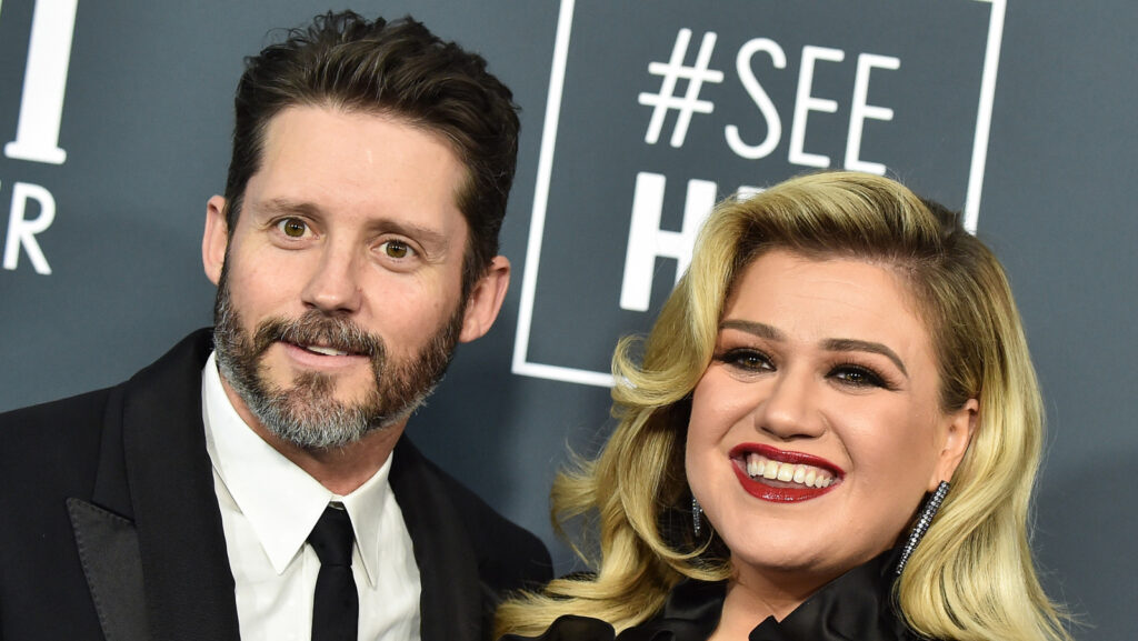 Tragic Details About Kelly Clarkson And Brandon Blackstock's 'Awful' Marriage