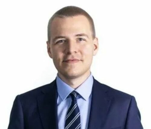 Tributes flow to Finland MP found dead in parliament building