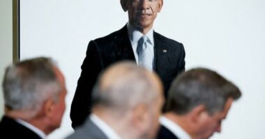 Trump moves Obama, Bush portraits to hidden stairwell