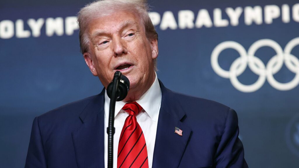 Trump signals support for Kristi Noem as his potential 2028 successor