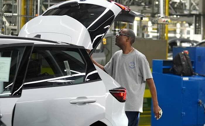U.S. producer prices surge in July as Trump tariffs push costs higher
