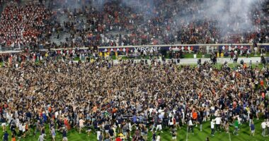 19 people injured after field rush, altercation following Virginia's win over Florida State