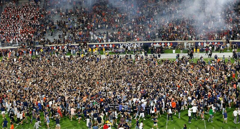 19 people injured after field rush, altercation following Virginia's win over Florida State