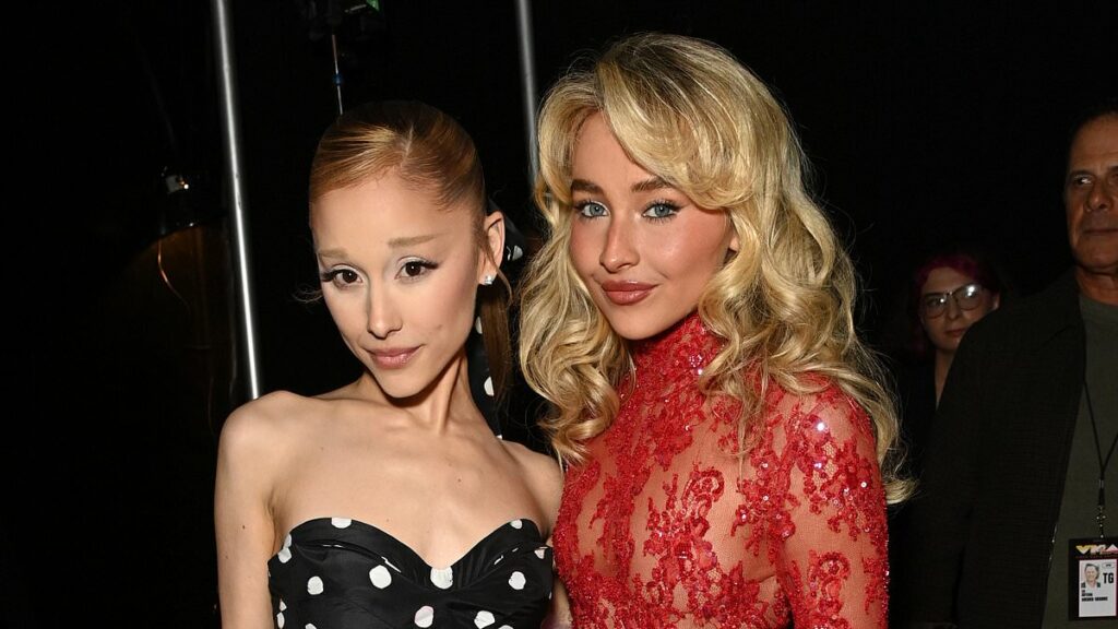 Ariana Grande accused of shading Sabrina Carpenter at MTV VMAs 2025