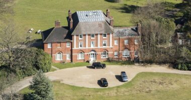 Backlash over huge 'no-go zone' around William and Kate's Windsor home