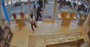 Brazen blue state jewelry store heist caught on camera as armed mob makes off with $1M in merchandise: police