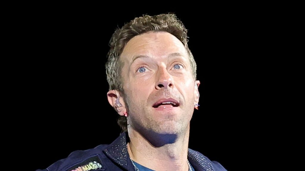 Chris Martin STOPS concert to send love to Charlie Kirk's family