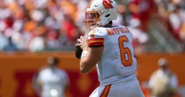 Earn $300 in bonus value with winning $5 bet for Bucs vs. Eagles