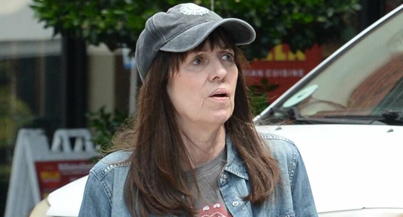 Iconic 70s star who accused famous father of incest is unrecognizable