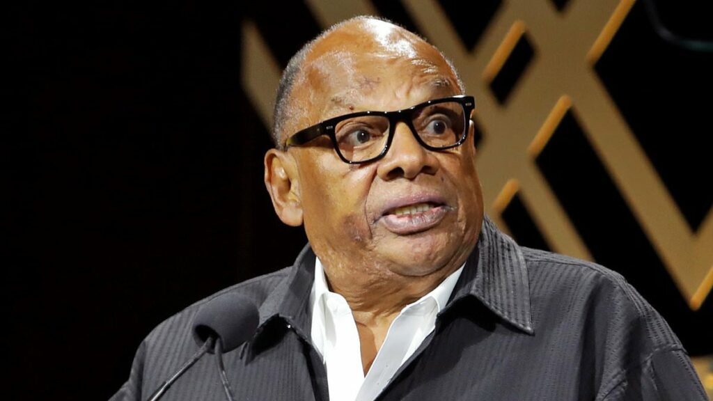 Michael Jordan pays tribute to former Nike exec George Raveling