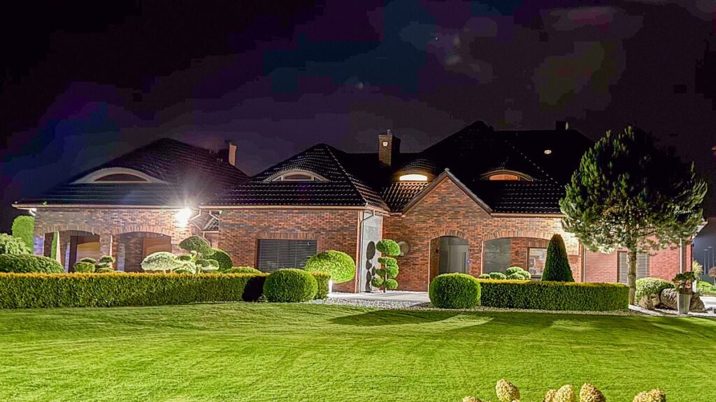 Revealed: Hat-snatching Polish millionaire lives in sprawling mansion