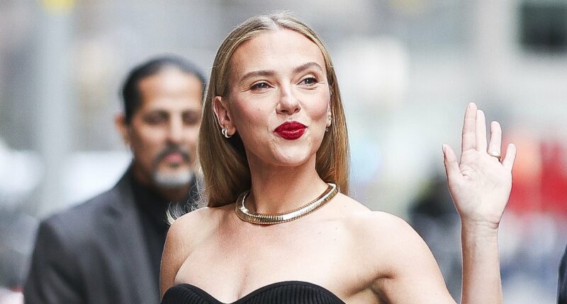 Scarlett Johansson looks elegant as she arrives at The Late Show