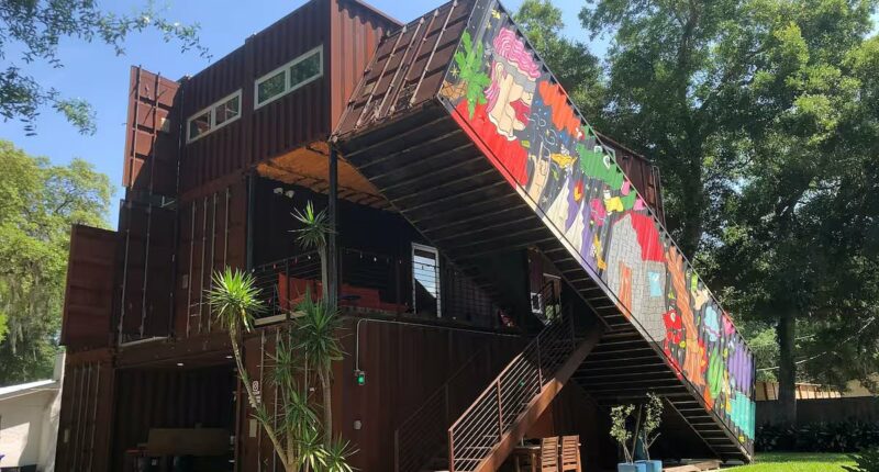 Shipping containers turned into rentals stuns tourists