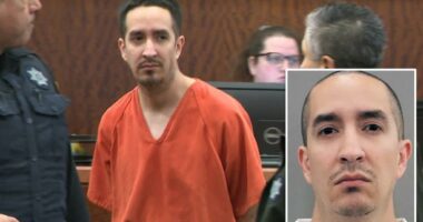 Texas special ed teacher, ex-clown drops dead in court moments before sentencing for wife's murder