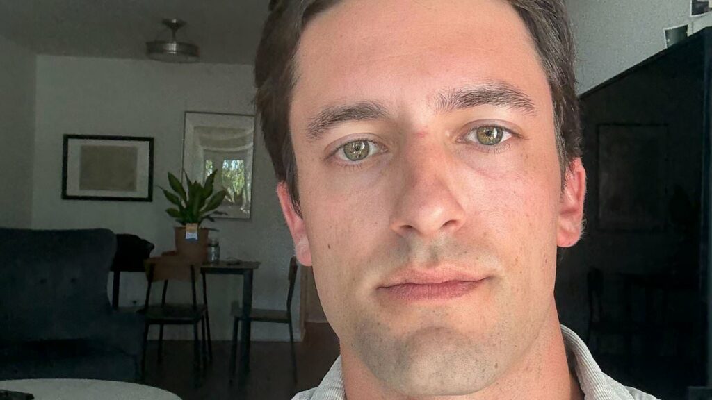 Thugs were barricaded in my building. I couldn't believe what cops did