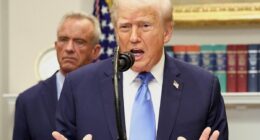Trump doubles down on shocking Tylenol advice