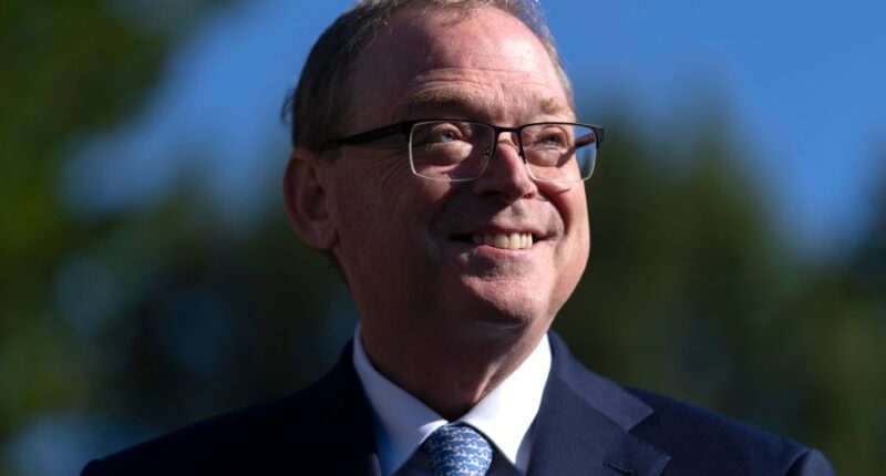 Trump economy adviser: Fed should be '100 percent' independent of political influence
